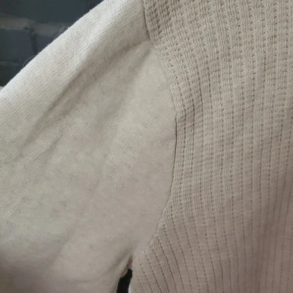 CHAPS sweater - Picture 2 of 9